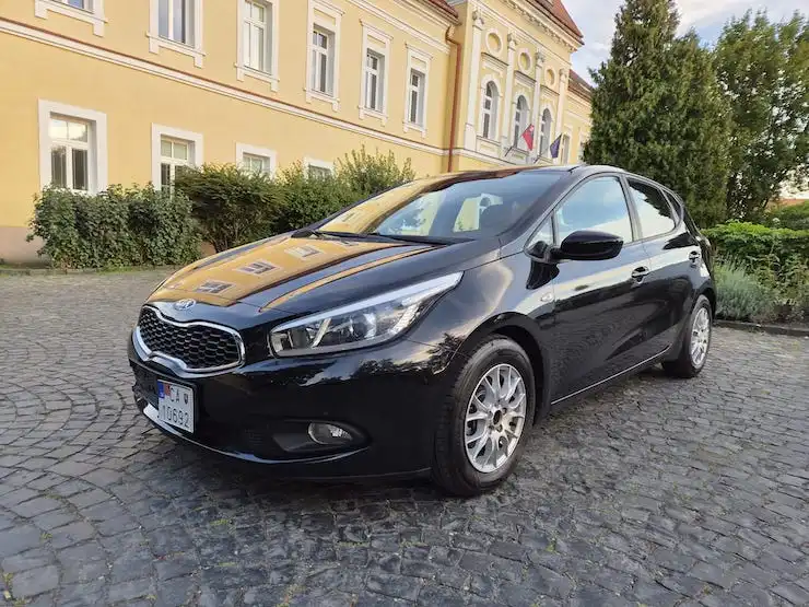 Kia Ceed 1.4 CVVT benzín_48.000 km (2013)