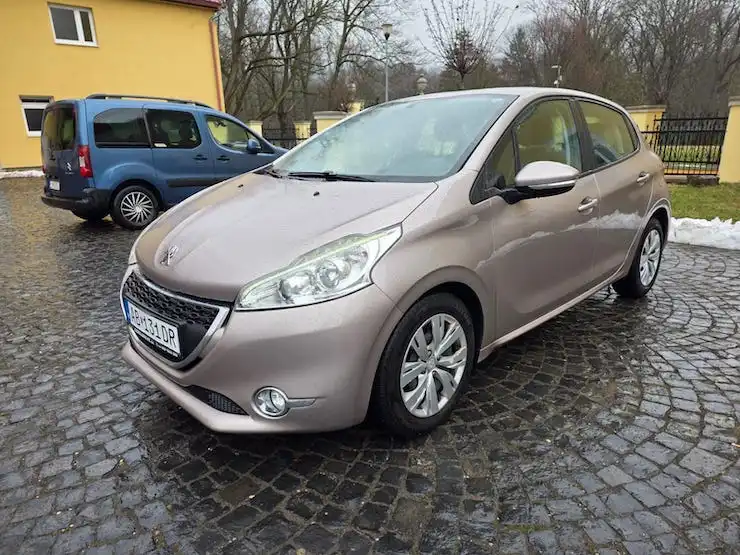 Peugeot 208 1.6 Hdi