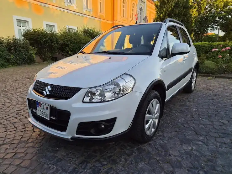 Suzuki SX4 1.6 GLX Outdoor Line 4WD_white (2011)