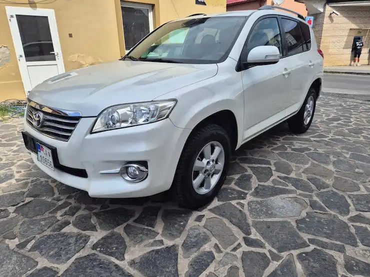 Toyota RAV4 SUV/Off-road 110kW - manuál