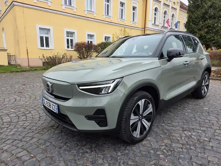 Volvo XC40 P6 231k Recharge PLUS